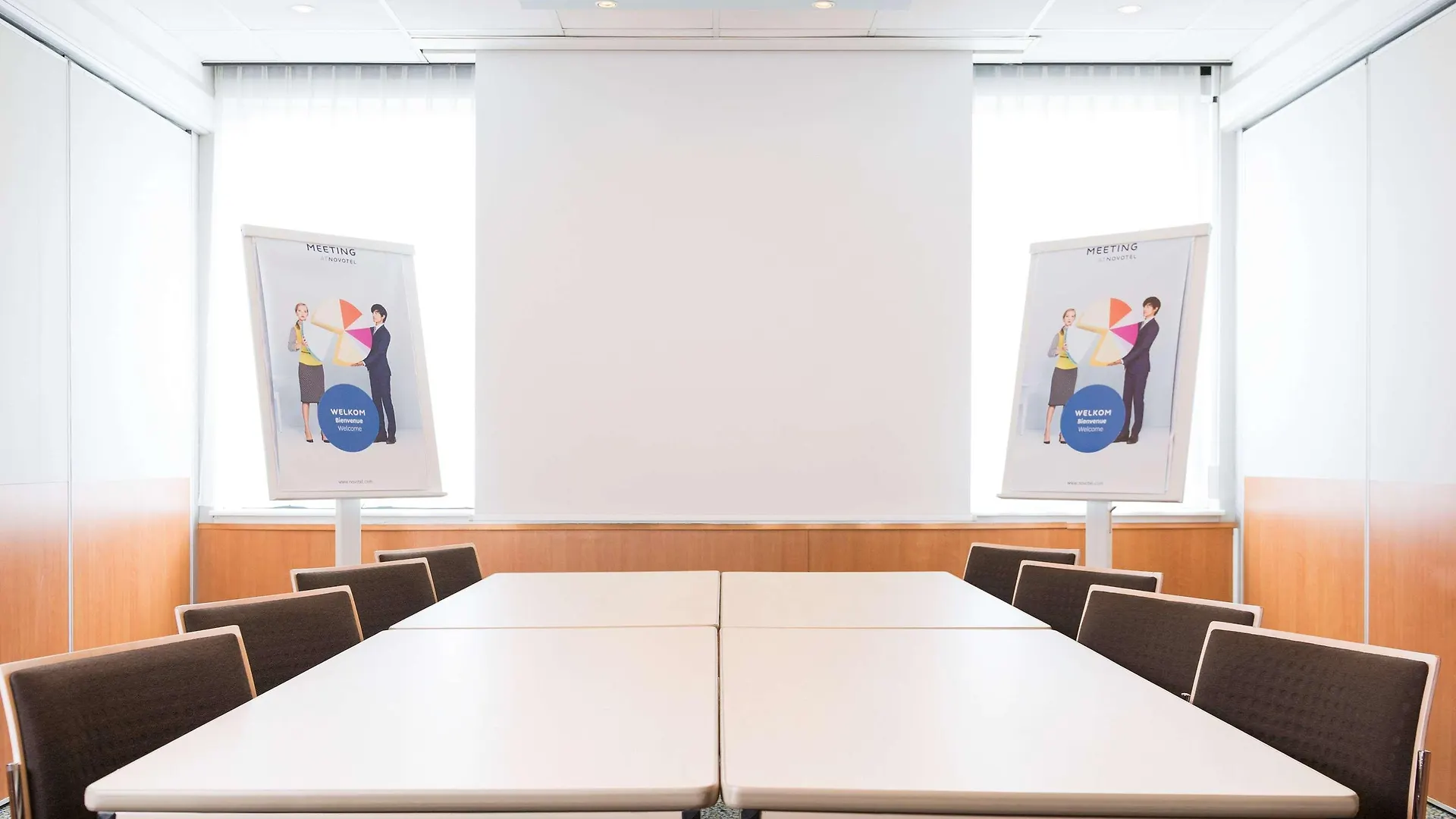 Отель Novotel Brussels Airport Дигем