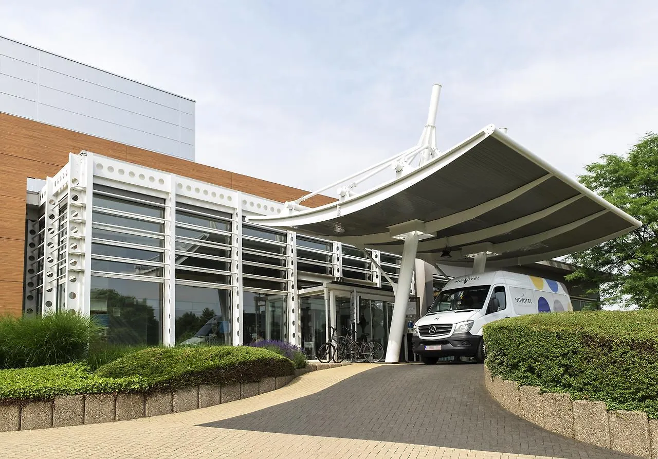 Novotel Brussels Airport Diegem 3*,  België